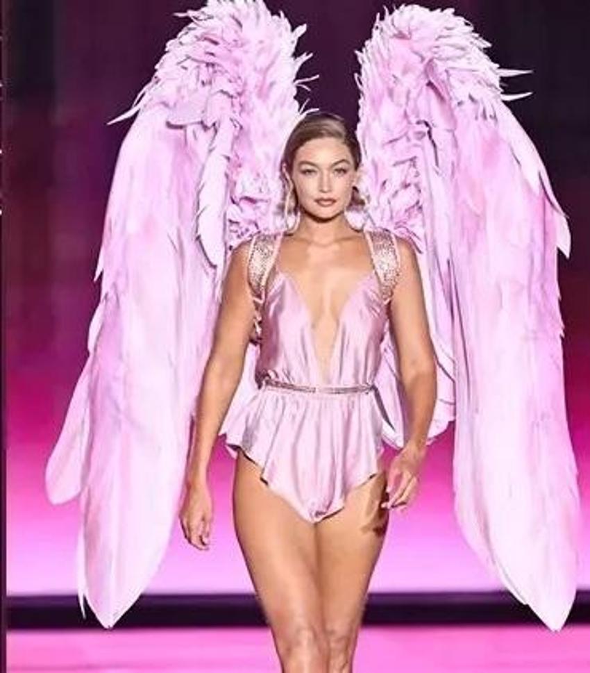 Melekler podyuma indi! Victoria’s Secret defilesi altı yıl sonra New York'ta geri döndü
