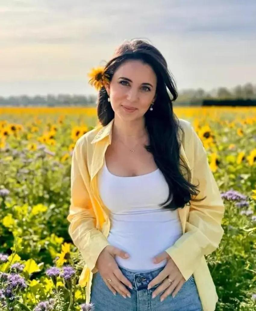 Karsu güzel haberi bu pozla duyurdu!
