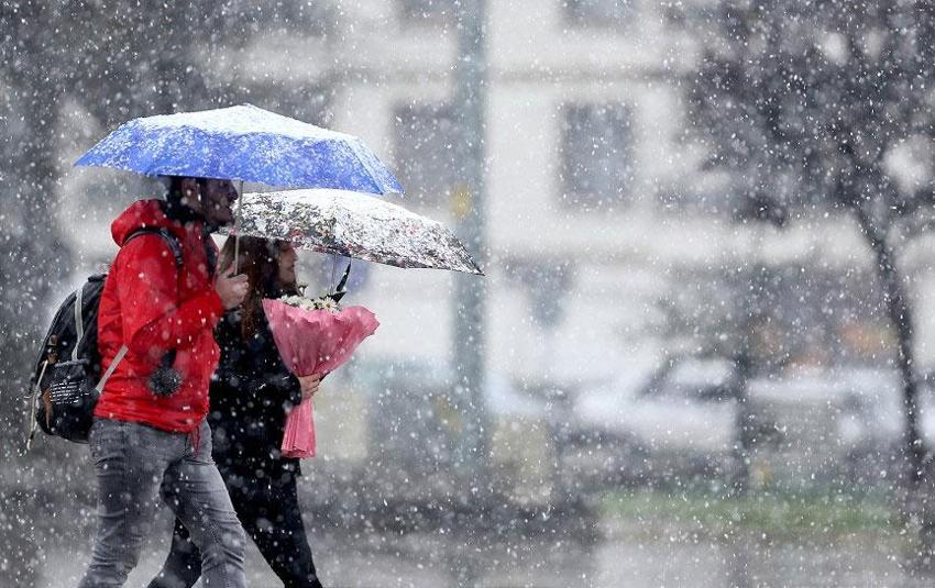 Karla karışık yağmur ve gök gürültülü sağanak yağışlar geliyor! Meteoroloji sel, su baskını, yıldırım, heyelan ve kuvvetli rüzgara karşı uyardı