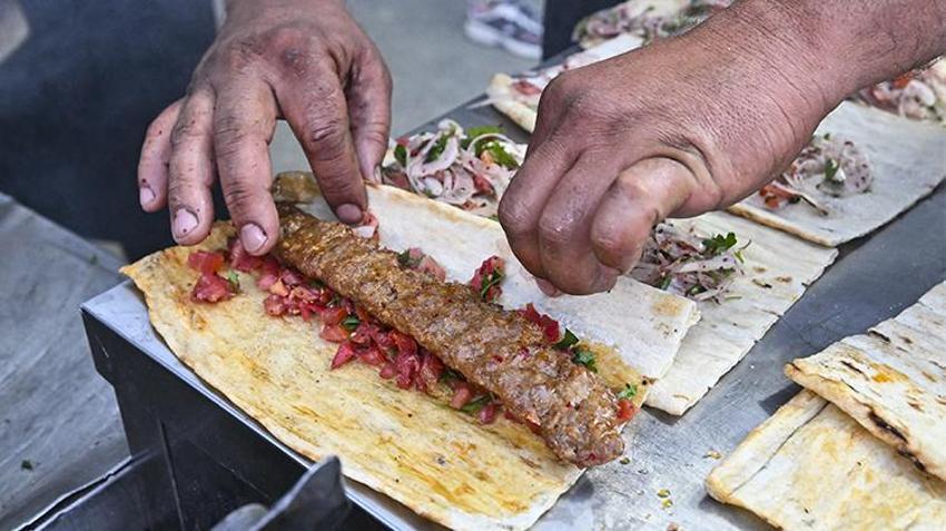 Adana'da lezzet festivaline yoğun ilgi: Rekor kırıldı, 3 milyar TL'lik katma değer