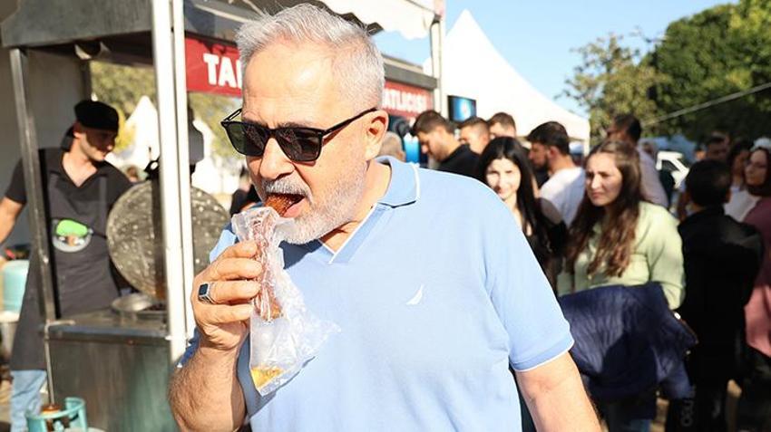 Hintli turistler Adana lezzetlerine hayran kaldı! Lezzet festivali devam ediyor