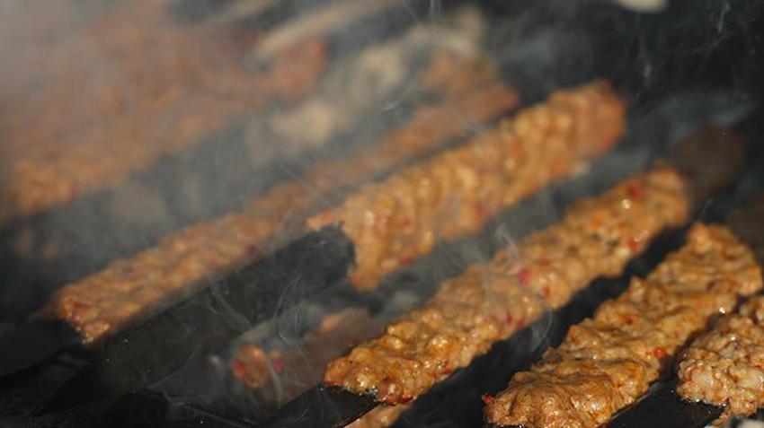Hintli turistler Adana lezzetlerine hayran kaldı! Lezzet festivali devam ediyor