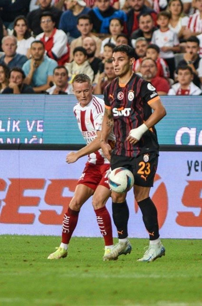 Antalyaspor Galatasaray maçında 3 puanı Icardi ve Osimhen getirdi