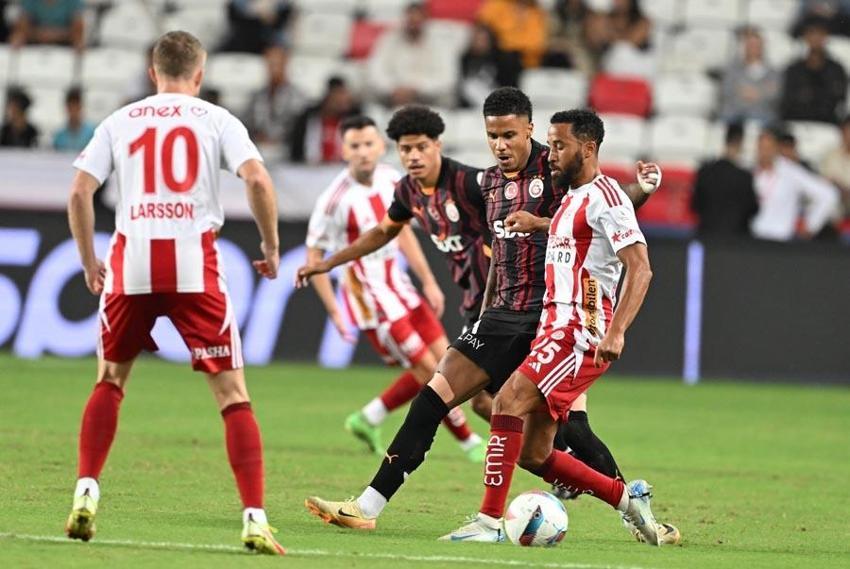 Antalyaspor Galatasaray maçında 3 puanı Icardi ve Osimhen getirdi