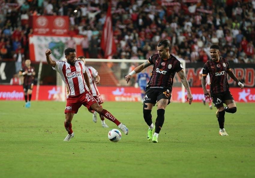 Antalyaspor Galatasaray maçında 3 puanı Icardi ve Osimhen getirdi