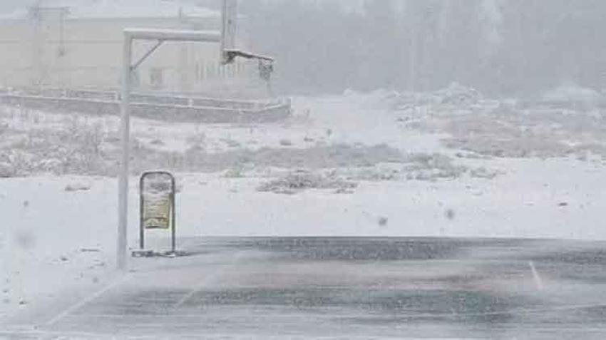 Lapa lapa kar erken bastırdı: İstanbul'un yanı başına kadar dayandı! Meteoroloji'den son dakika uyarısı geldi