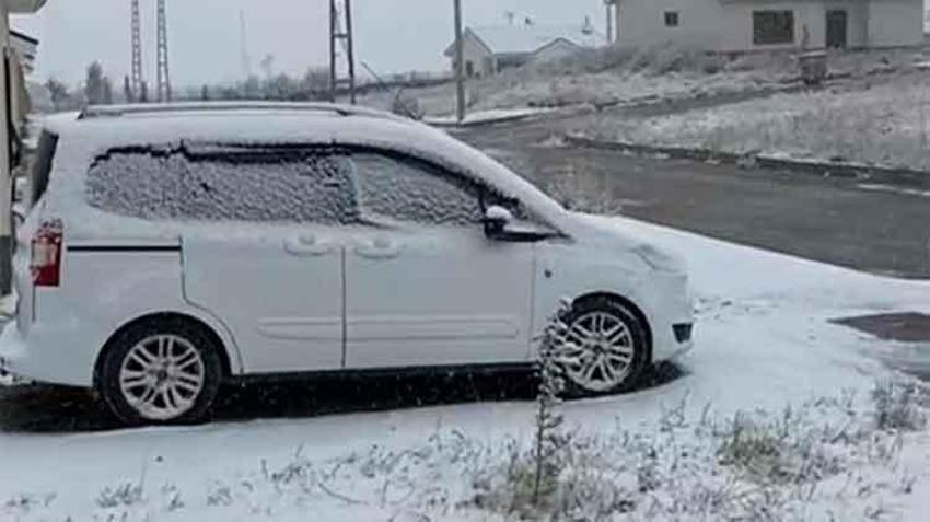 Lapa lapa kar erken bastırdı: İstanbul'un yanı başına kadar dayandı! Meteoroloji'den son dakika uyarısı geldi
