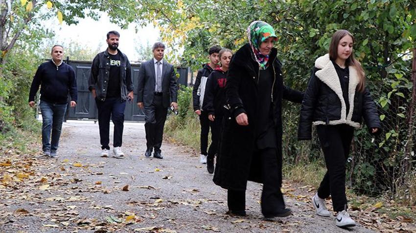 Van'da arkadaşları ve öğretmenleri Gülperi'ye umut oldu!