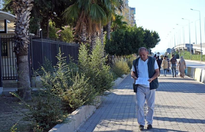 1 adam 5 isim: Doğumunda ismi ve cinsiyeti yanlış yazıldı, kendine dava açtı