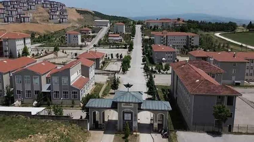 Mesleklerini ortaokul sıralarında belirliyorlar: Pilot uygulama okuluna kız öğrencilerden yoğun ilgi