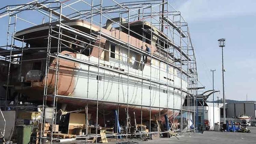 Bodrum'da turizm sezonu bitti: Yüzen oteller bakım için karaya çekiliyor