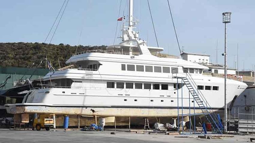 Bodrum'da turizm sezonu bitti: Yüzen oteller bakım için karaya çekiliyor