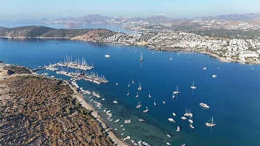 Bodrum'da turizm sezonu bitti: Yüzen oteller bakım için karaya çekiliyor