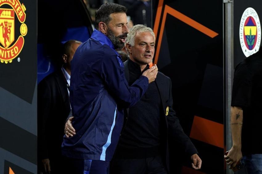 Fenerbahçe-Manchester United maçı sonrası olay sözler: İki yüzlü Mourinho, deli gibi salladı