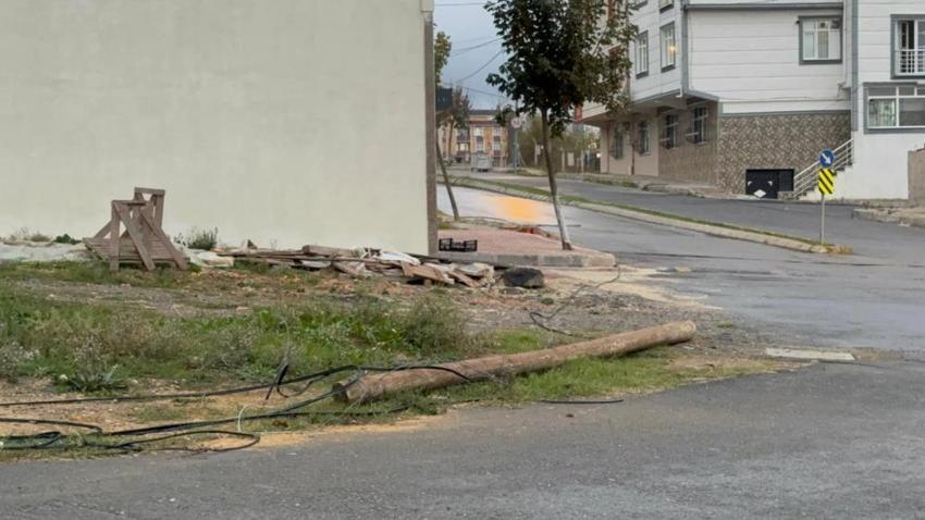 Arnavutköy'de hafriyat kamyonu ortalığı savaş alanına çevirdi