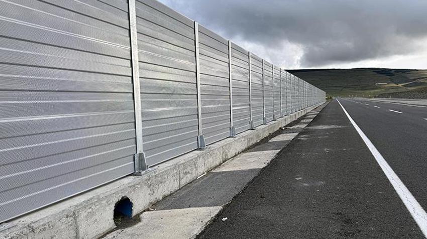 Aktaş Gölü'nde göçmen kuşlar için ses bariyeri yapılıyor