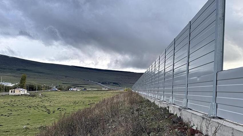 Aktaş Gölü'nde göçmen kuşlar için ses bariyeri yapılıyor