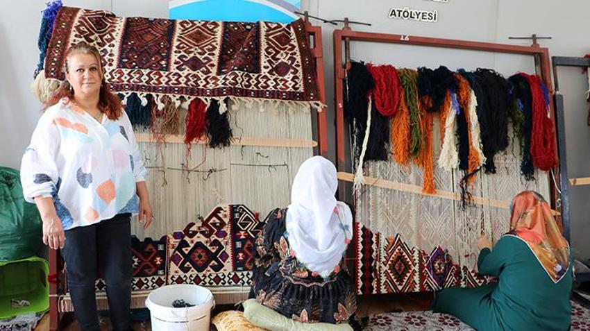 Vanlı kadınlar, kaybolan desenleri yeniden hayata döndürüyor