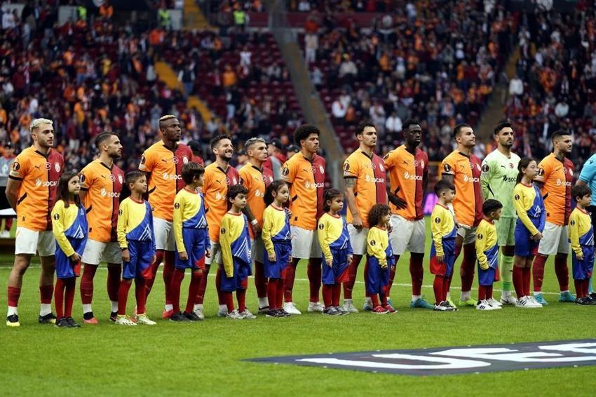 Galatasaray - Beşiktaş maçının ilk 11'leri belli oldu! Yıldız isim kadrodan çıkarıldı