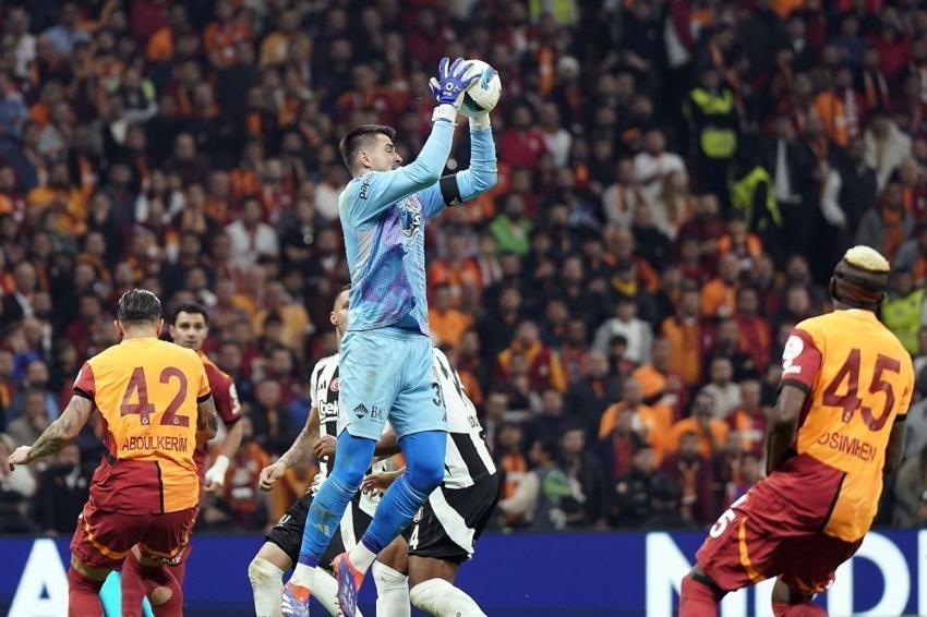 Galatasaray, Beşiktaş mağlup etti! Hem namağlup hem zirvenin tek sahibi