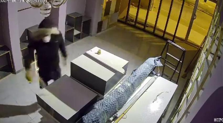 Beceriksiz kundakçı 3'üncü denemede iş yerini yaktı!