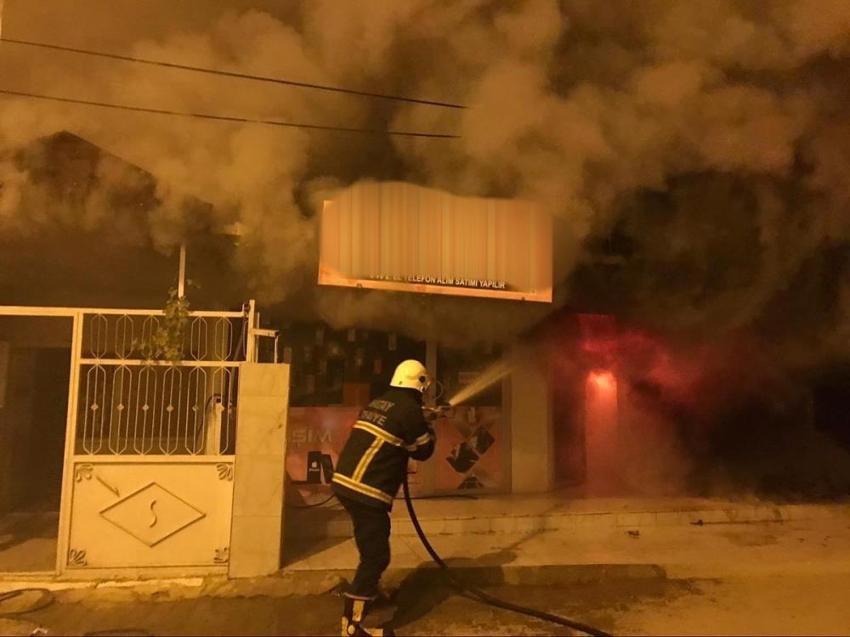 Beceriksiz kundakçı 3'üncü denemede iş yerini yaktı!