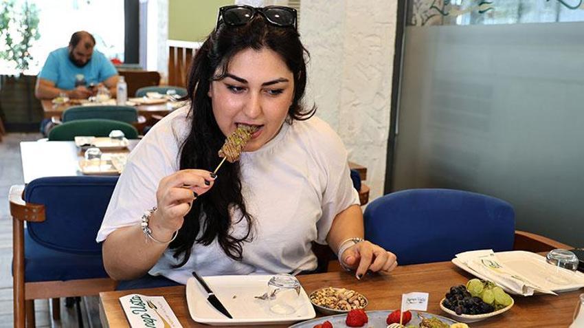 Gaziantep'in 500 yıllık katmeri Adana'da 'çöp şiş' oldu! Yok satıyor