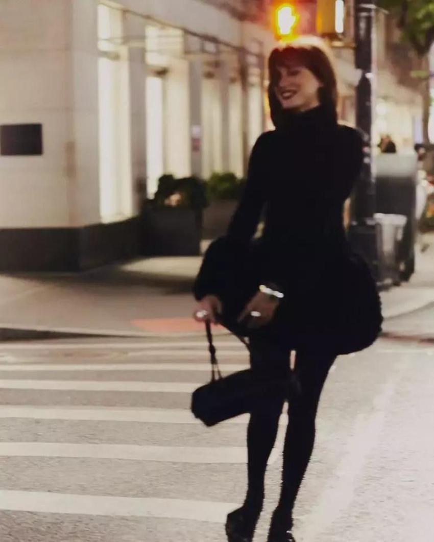 Serenay Sarıkaya'nın gala şıklığı! Göz alıcı tarz...
