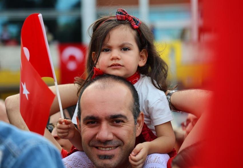 Adana'da Cumhuriyet Bayramı kutlamaları: 101. yıl coşkuyla karşılandı