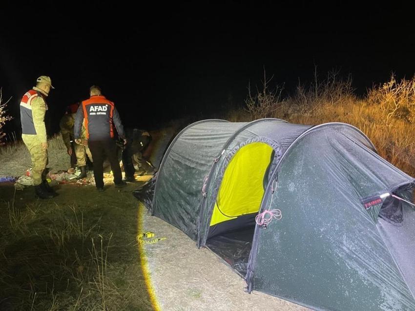 İngiliz turiste Nemrut'ta ayılar saldırdı! Kamp alanını yok ettiler
