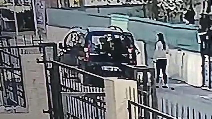 Adana'da kendisiyle barışmak istemeyen sokak ortasında darp edip kaçırmaya çalıştı
