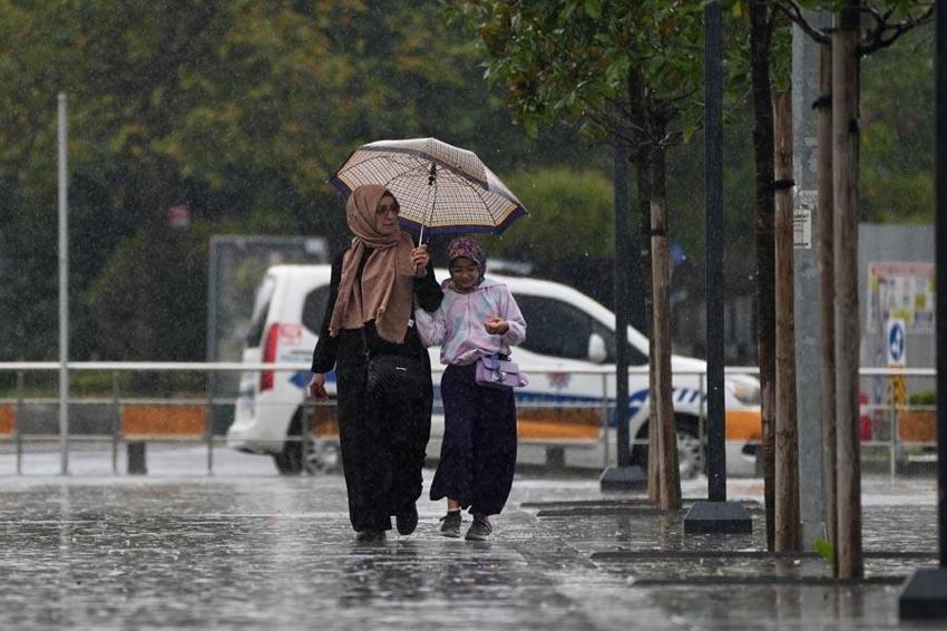 Meteoroloji son raporu açıkladı illeri tek tek uyardı: Yağmur ve sağanak yağışlar etkili olacak