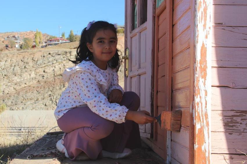 Sivas'ta çocukların yeni adresi burası! emekliliğini çocuklara adadı, Türkiye'nin ilk çocuk köyünü kurdu