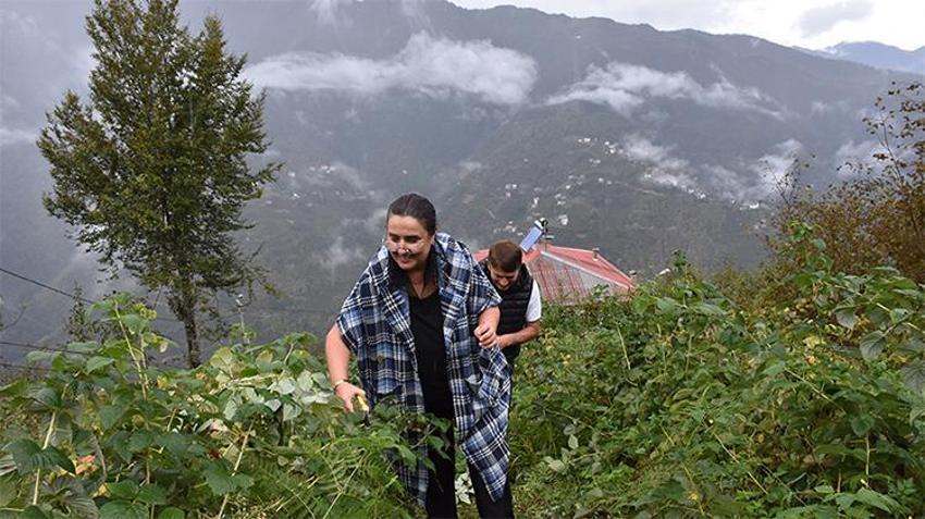 Trabzon'da eğitim alan emekli çift üretime başladı, ek gelir sağlıyorlar