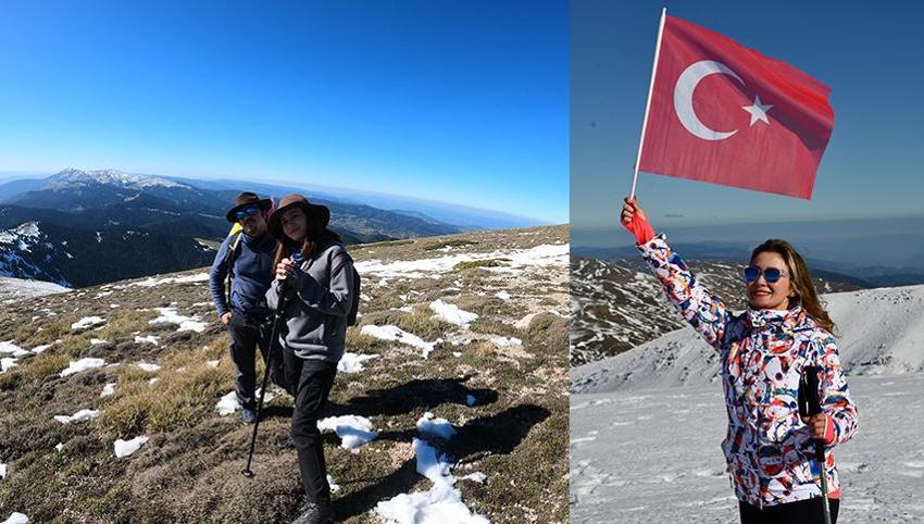 Cumhuriyet'in 101. yılını Ilgaz Dağı'nın zirvesinde İstiklal Marşı okuyarak kutladılar