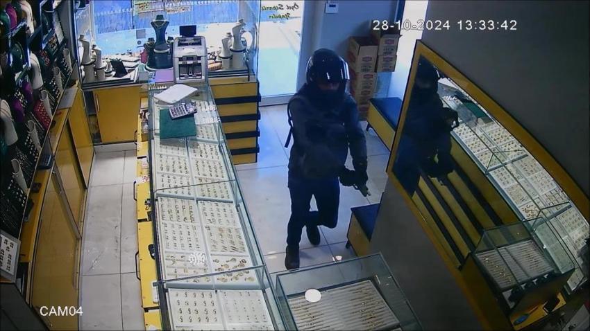 Kuyumcuyu vurup 900 gram altın çaldı, boynundaki dövme kendisini ele verdi
