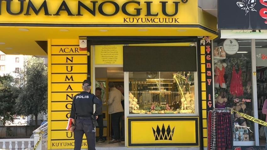 Kuyumcuyu vurup 900 gram altın çaldı, boynundaki dövme kendisini ele verdi