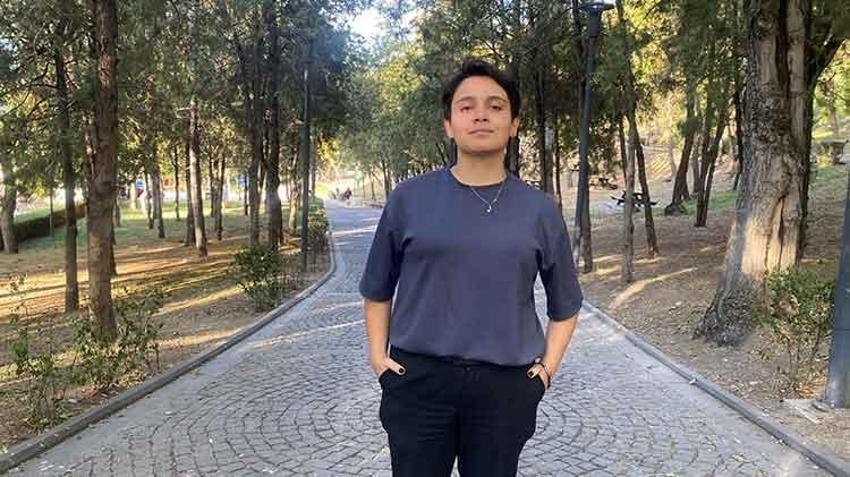 Sahafta gördüğü broşür hayatının dönüm noktası oldu:  Sevgi evlerinde yetişen Nazlı Can'a Kraliyet Müzik Akademisi'nden tam burs