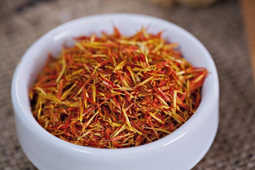 Dünyanın en pahalı baharatının hasadı Eskişehir'de başladı!