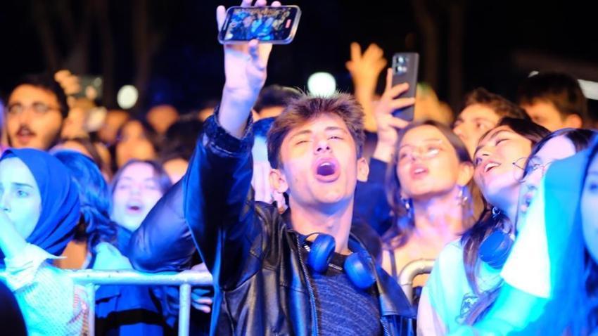 İlk gün 45 bin kişi katıldı! Aydınfest Gençlik Festivali başladı