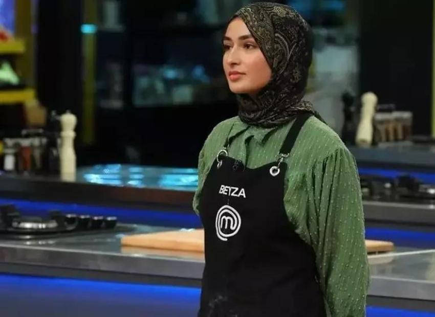 MasterChef'te talihsizlik! Beyza'nın yüzüne kızgın yağ döküldü