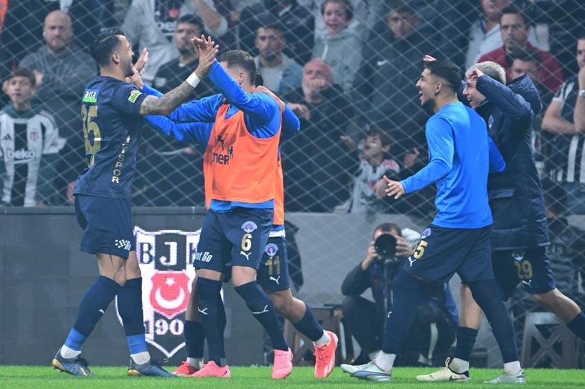 Beşiktaş Kasımpaşa maçında 4 gol 1 kırmızı kart! Kartal başladı Paşa bitirdi