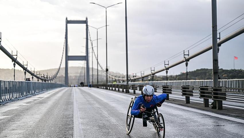 İstanbul'da Maraton Koşusu heyecanı! Binlerce vatandaş koştu