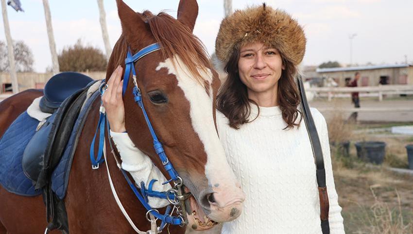 Kayseri'de kadın okçular erkeklere meydan okuyor