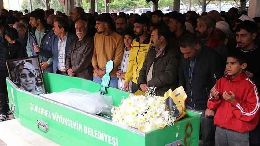 Şişli'de öldürülen Şirine acı veda: Babası göz yaşlarını tutamadı, kahreden detay cenazede ortaya çıktı!