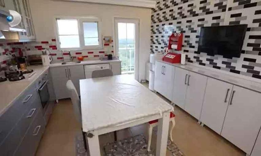 Ünlü oyuncu Ümit Oğuz, evinin kapılarını Evim Şahane'ye açtı! 