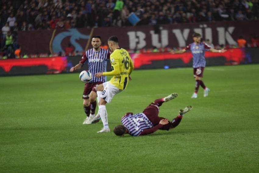 Trabzonspor maçı sonrası patladı: Mourinho terbiyesiz biri, torunu yaşındaki futbolcuya küfür etti