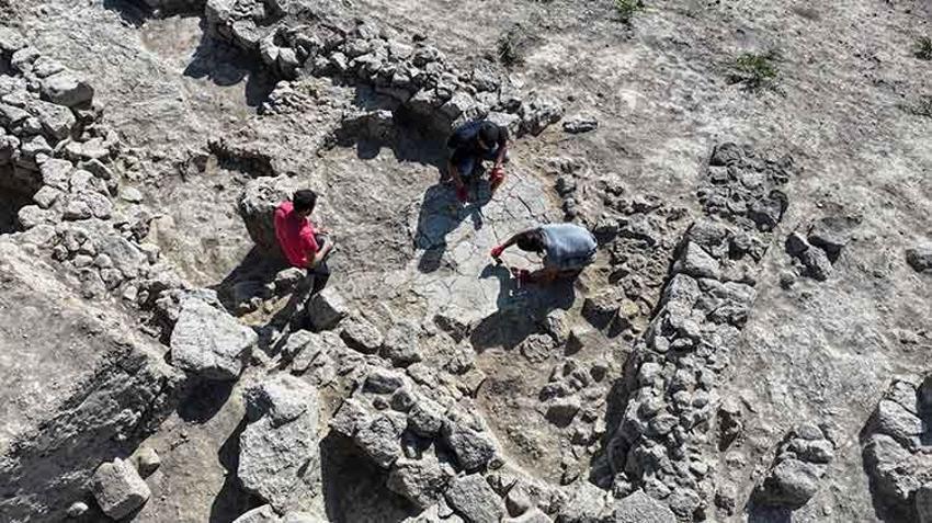 Adana'da Tatarlı Höyük'te binlerce yıllık sır ortaya çıktı: Tanrıça kültüne ait izlere rastlandı