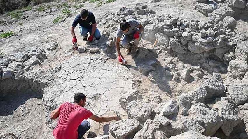 Adana'da Tatarlı Höyük'te binlerce yıllık sır ortaya çıktı: Tanrıça kültüne ait izlere rastlandı