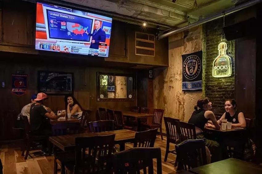 ABD başkanlık seçimlerinde son dakika! İlk sonuçlar geldi, düğümü salıncak eyaletler çözecek